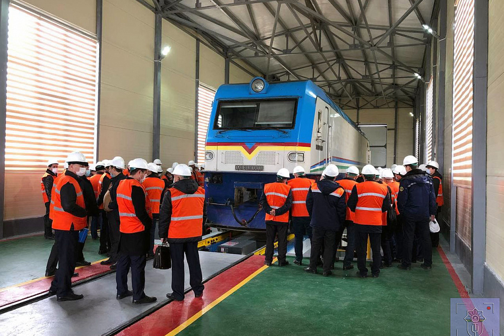 Bugun "O'zbekiston temir yo'llari"AJning uchta yirik korxonasida mehnatni muhofaza qilish bo'yicha tajriba almashish bo'yicha sayyor seminar bo'lib o'tdi.