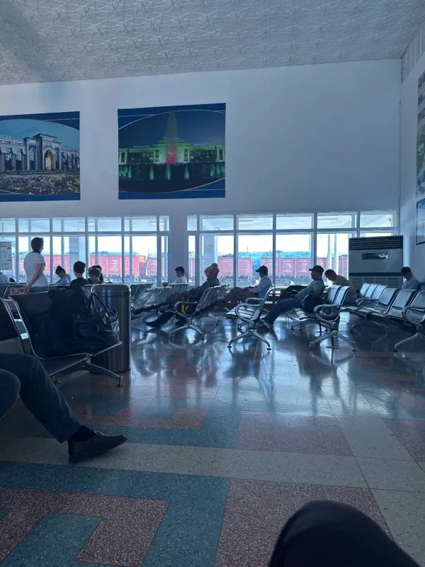 "Navoiy" temir yo'l vokzali