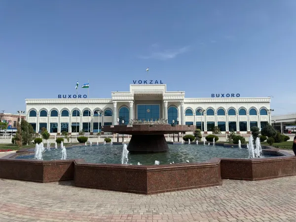 Buxoro temir yo'l vokzali
