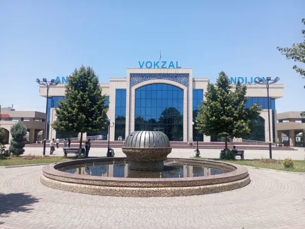 Andijon temir yo'l vokzali